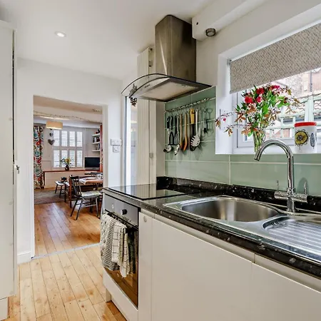 2 Bed In Oc-51740 York