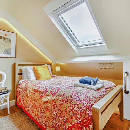 2 Bed In Oc-51740 York